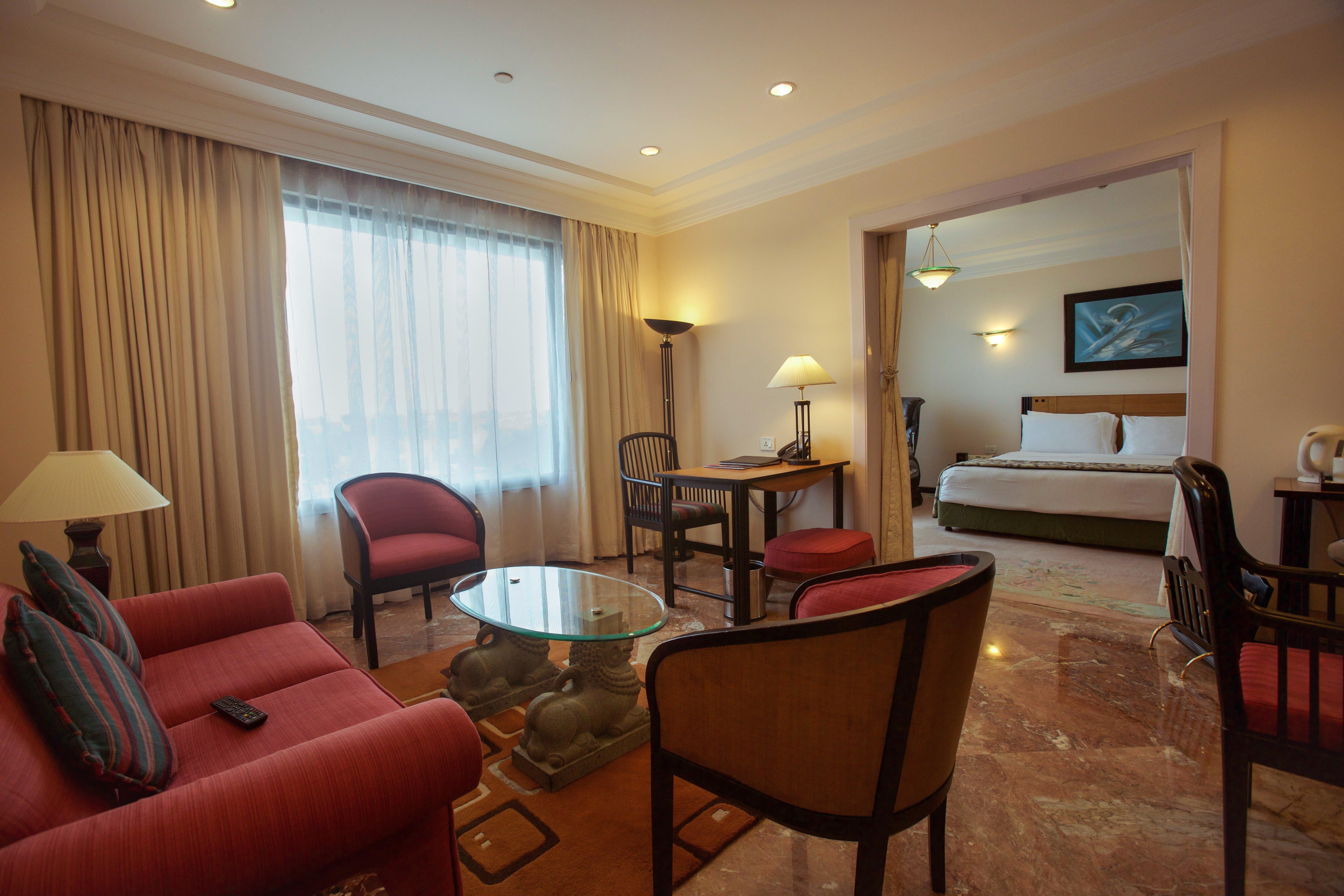 Crowne Plaza Chennai Adyar Park, an IHG hotel Zewnętrze zdjęcie Suite at the Taj Bengal